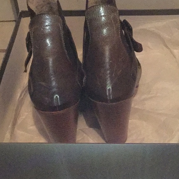 UGG Australia Bilancia Boots 👢 EUC Size 9 - Picture 6 of 8